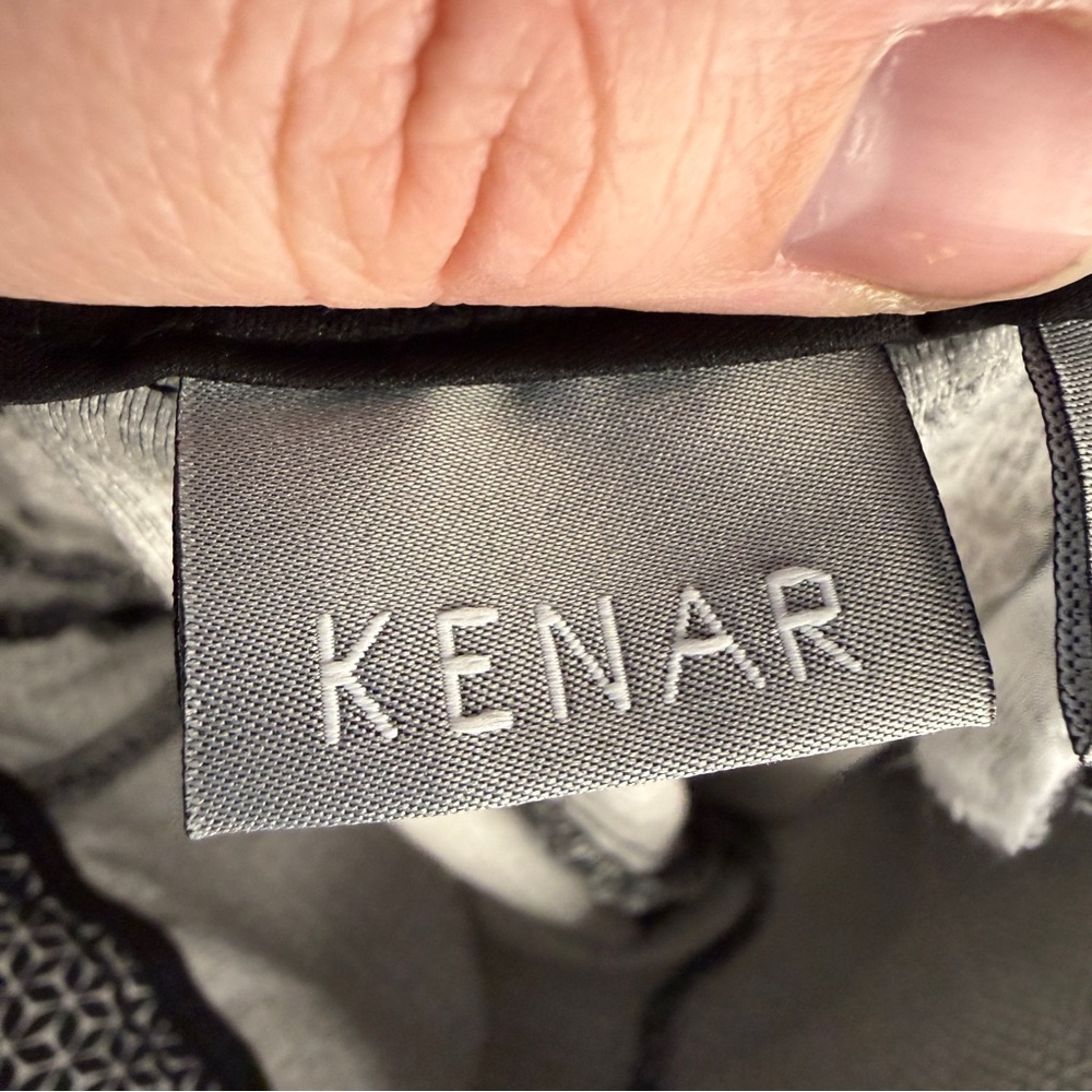 Kenar black white pattern capri pants size 6 - Picture 5 of 7